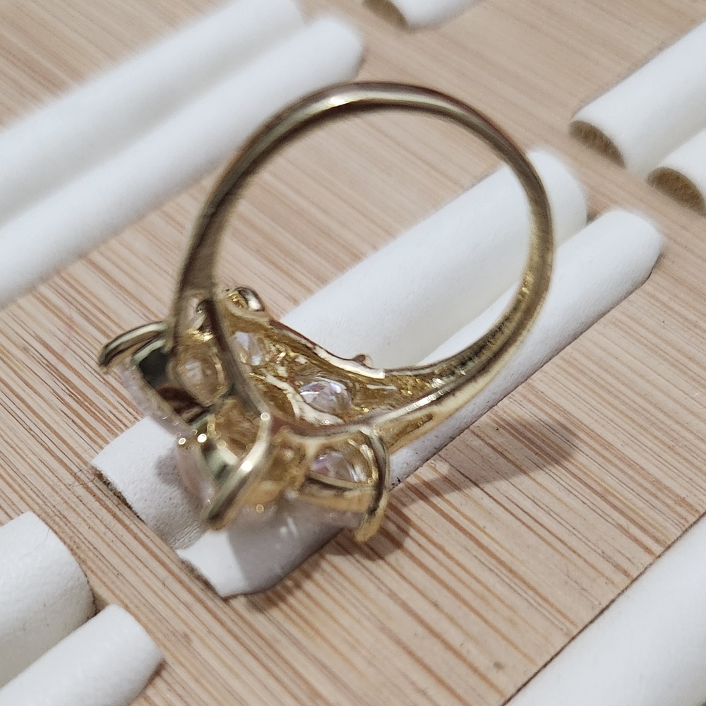 Elegant Gold Pearl and Crystal Ring - Picture 7 of 10